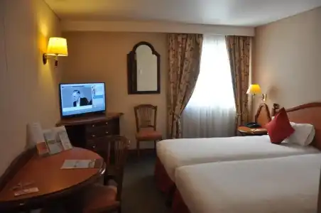 Hôtel Mercure - 109