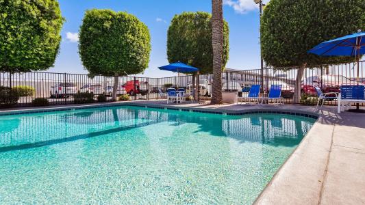 SureStay By Best Western Phoenix Airport - 17