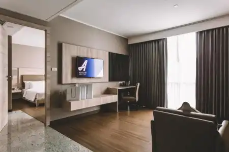 Adelphi Suites Bangkok - 97