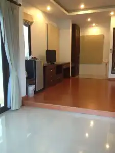 Poolsawat Villa - 2