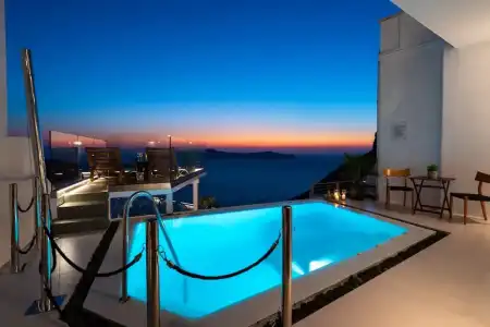 Daydream Luxury Suites - 56