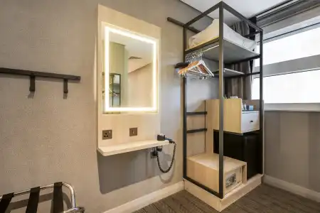 Premier Inn Dubai International Airport - 39