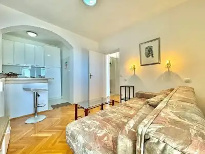 Sun Rose Apartments - 5