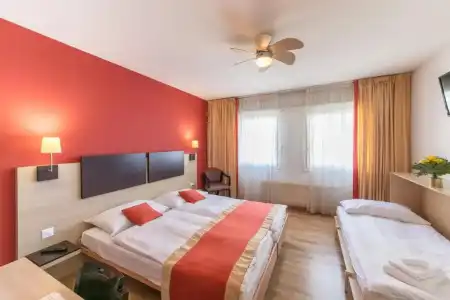 Hôtel Bon Port - 29