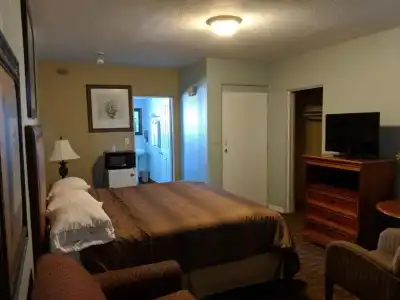 San Marina Motel - 8