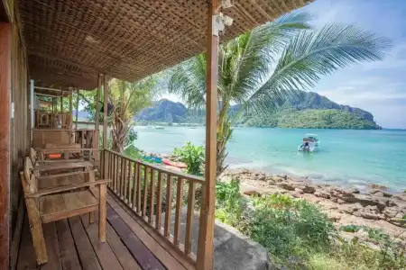 Phi Phi Cozy Seafront Resort - 16