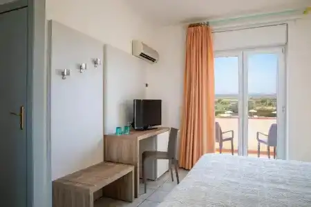 Lu' Porto Pino - 100