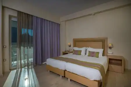 Alexandra Beach Resort & Spa - 21