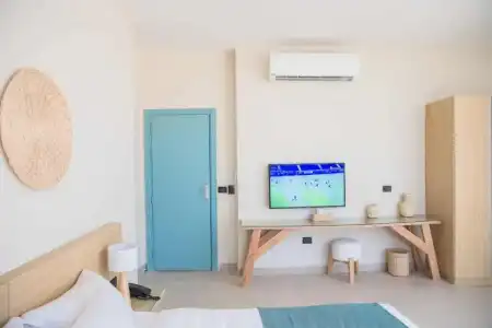 Redcon Suites - 355