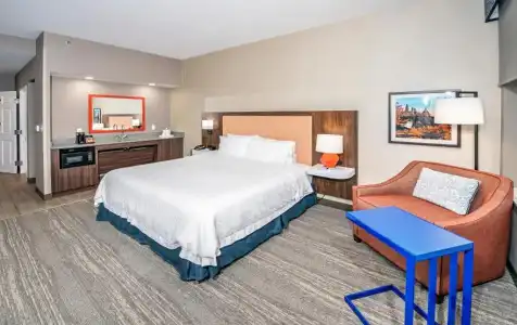 Hampton Inn by Hilton Ottawa - 41