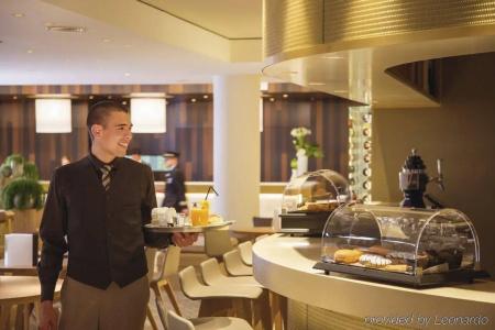 Mövenpick Geneva - 8