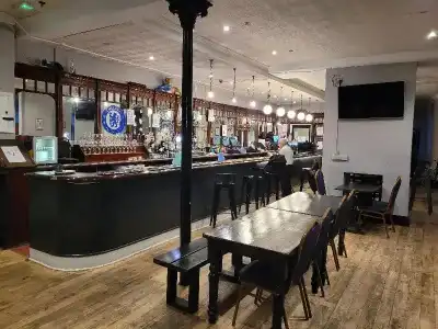 Queen Elizabeth Chelsea - 16