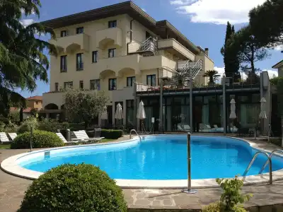Piccola Vela - 18