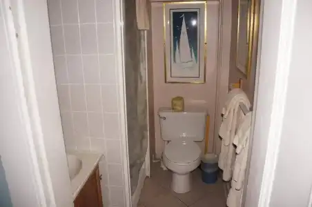 463 Beacon Street Guest House - 8