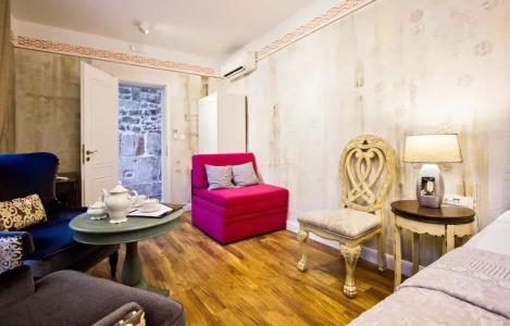 Plaza Marchi Old Town - Mag Quaint & Elegant Boutiques - 194