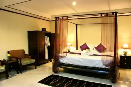 Na Thapae - 73