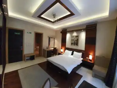 Privilege Suites by Central Park - 34