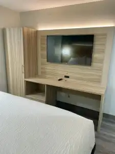 Quality Inn & Suites - 22