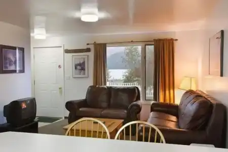 Harborview Inn - 5