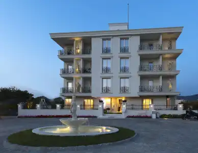 Cella Boutique & SPA - 0