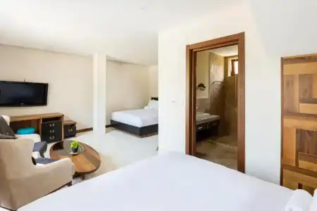 Waikiki Apartments - 56