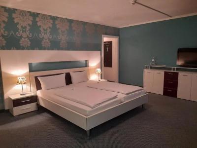 PANORAMA in Neustadt an der Weinstraße - 78