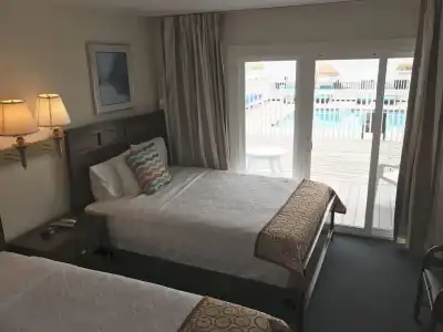 Ocean Surf Resort - 4