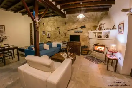 Vouni Lodge - 8