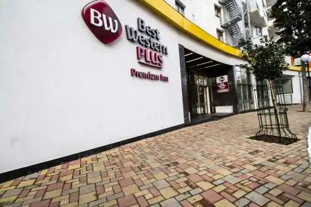 Best Western Plus Premium Inn - 0