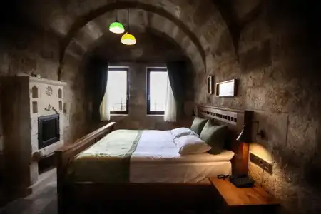 1811 Cave - 2