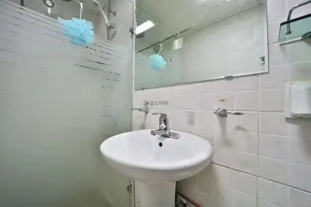 Hongdae Style Guesthouse - 83