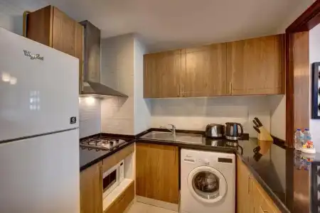 Class Apartments - 93