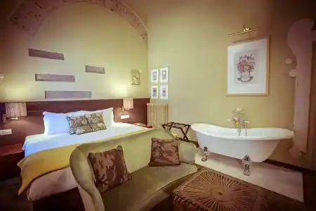 AdAstra Suites - 109