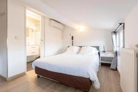 Hôtel Edmond Rostand - 85