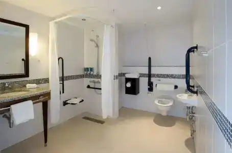 Hampton by Hilton Liverpool City Center - 8