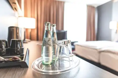Plaza Inn Grevenbroich - 9