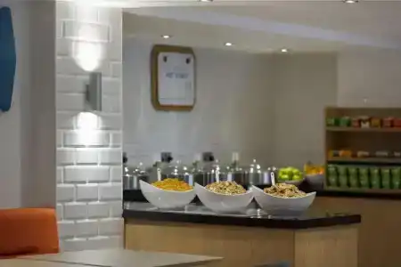 Holiday Inn Express - Edinburgh City Centre by IHG - 11