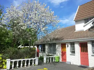 Ferry Motel - 24