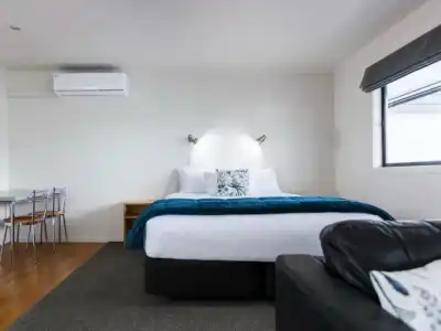 Drovers Motor Inn - 1