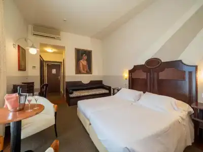 Rosetta Perugia Tapestry Collection by Hilton - 32