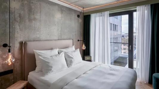 Gekko House, Frankfurt, a Tribute Portfolio - 55
