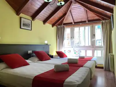 Hostal Hotil - 4