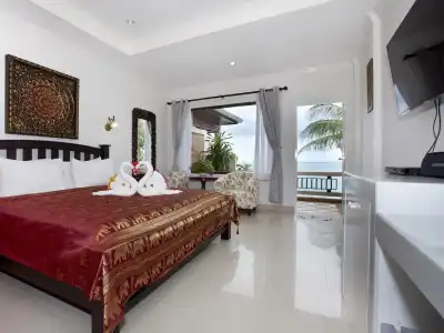 Crystal Bay Beach Resort - 3