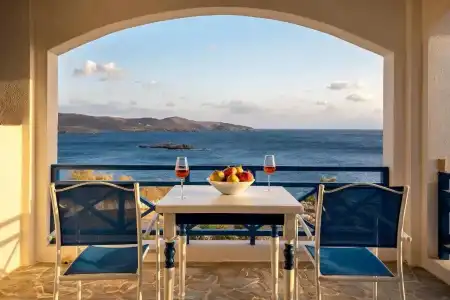 Sea View Studios - 115