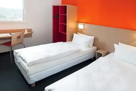 B&B Frankfurt-Airport - 61