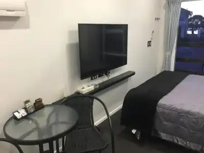 Bucklands Beach Waterfront Motel - 81