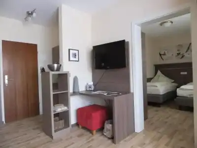 ApartChristine - 75