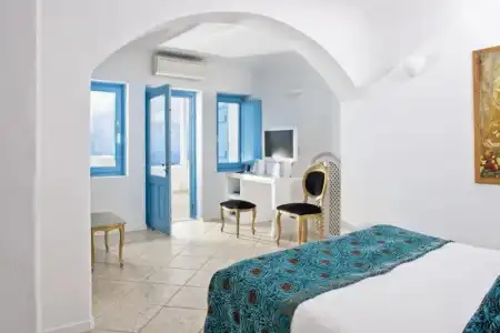 Above Blue Suites - 148
