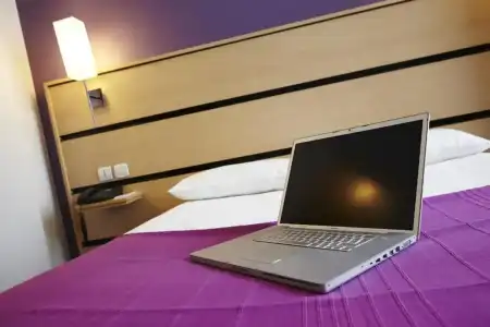 Hôtel Kyriad Paris 10 — Canal Saint Martin-République - 56