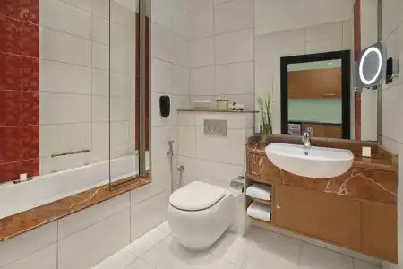 DoubleTree by Hilton & Residences Dubai Al Barsha - 13